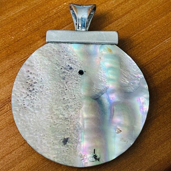 Large Shell Disc Pendant Silver Tone Abalone Mother of Pearl Chunky Beach Island - Picture 4 of 5